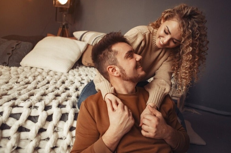 چرا اولین رابطه جنسی برای یک زن آزاردهنده است؟
